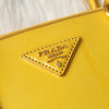 プラダ サフィアーノレザー ハンドバッグ 自立型 三角プレート イエロー