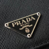プラダ  サフィアーノレザー トライアングルロゴ 二つ折り財布 ブラック