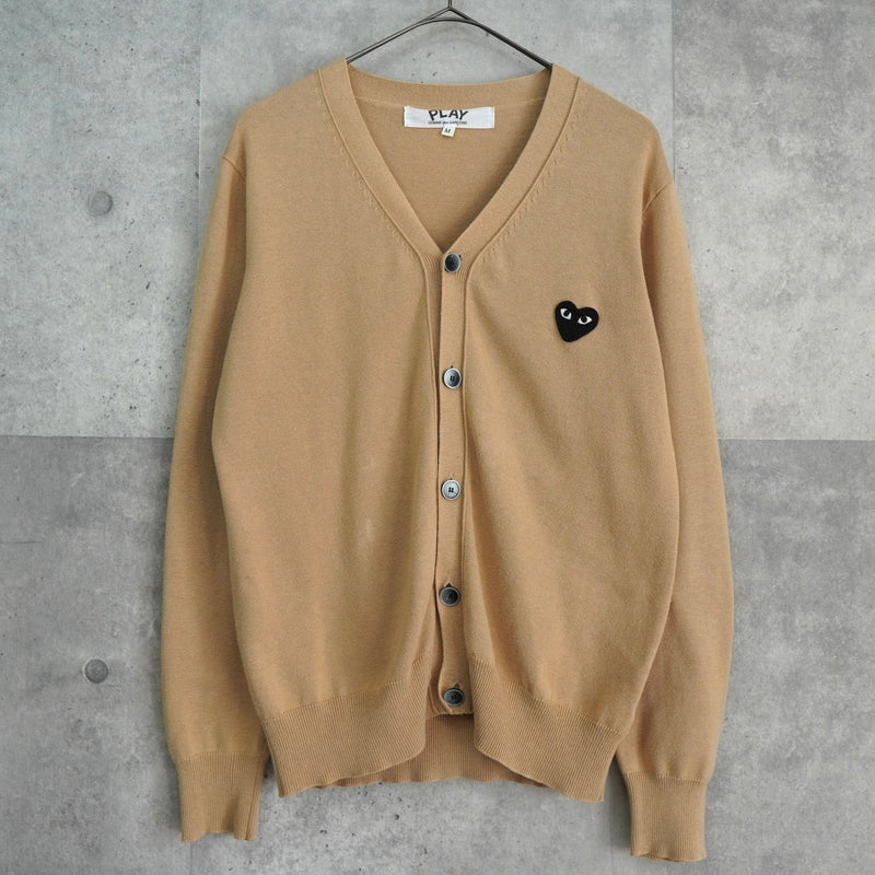 プレイ コム デ ギャルソン ハートロゴ カーディガン ベージュ - NEWSED