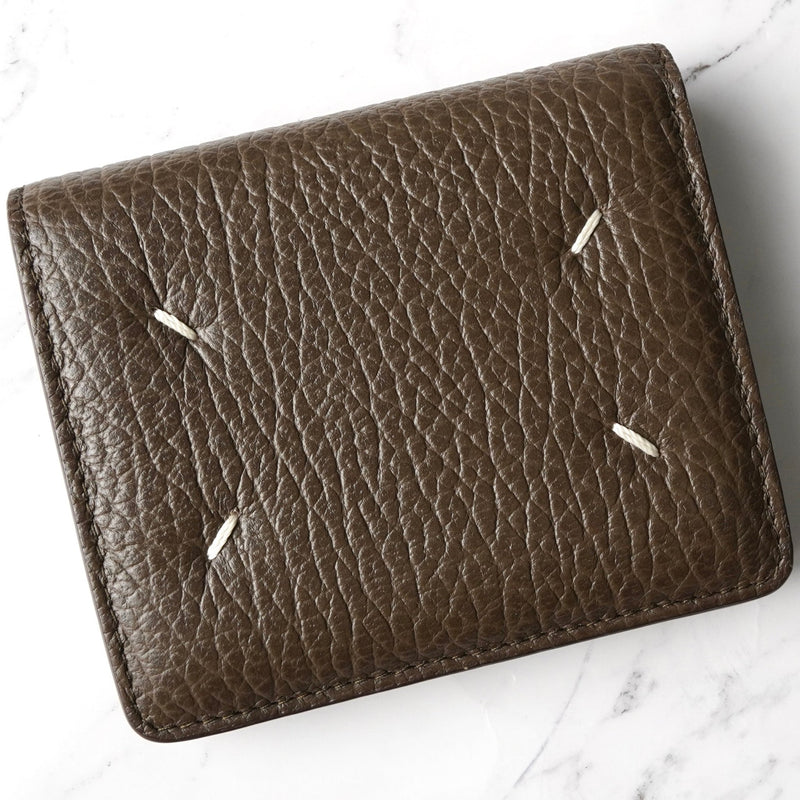 メゾン マルジェラ 四つタグ レザー 二つ折り財布 コンパクトウォレット ブラウン 箱付き - NEWSED