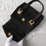 サルバトーレ フェラガモ ゴールド ガンチーニ スエード ミニ ハンドバッグ 自立型 ブラック - NEWSED