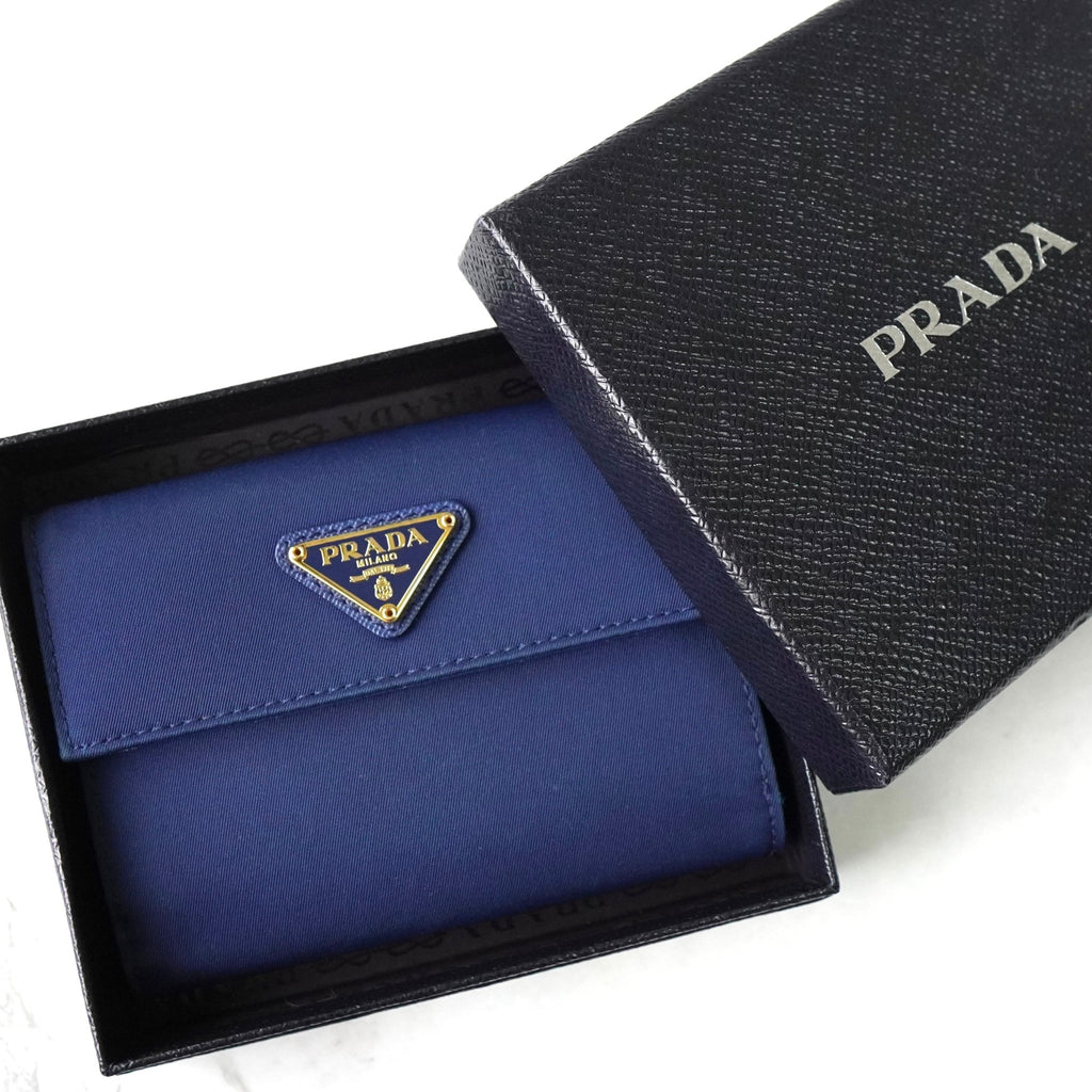 Prada Pocono Tessuto 蓝色三角形标志尼龙三折钱包