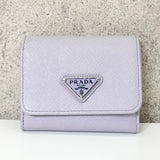 プラダ トライアングルロゴ サフィアーノレザー 二つ折り財布 パープル - NEWSED