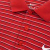Nike 条纹徽标短袖 Polo 衫（红色）