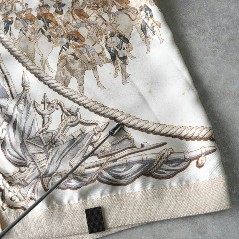 エルメス 金ボタン シルク カシミヤ スカーフ柄 カーディガン 金ボタン アイボリー レディース - NEWSED