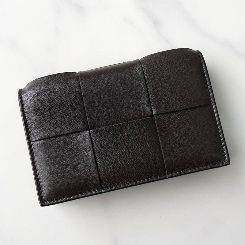 ボッテガ ヴェネタ イントレチャート 二つ折り カードケース ブラウン - NEWSED