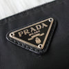 Prada Pocono Tessuto 尼龙黑色三角形徽标手拿包