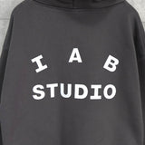 アイエービースタジオ ロゴ パーカー チャコールグレー - NEWSED