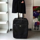 プラダ テスート ポコノ ナイロン / サフィアーノレザー トライアングルロゴ / キャリーバッグ ブラック - NEWSED