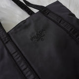 プラダ ナイロン トートバッグ トライアングルロゴ ブラック - NEWSED