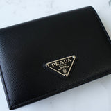 プラダ サフィアーノレザー 二つ折り財布 ブラック - NEWSED
