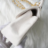 シャネル ココマーク マトラッセ ターンロック ラムスキン チェーン ショルダーバッグ ホワイト - NEWSED