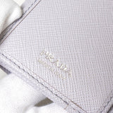 プラダ トライアングルロゴ サフィアーノレザー 二つ折り財布 パープル - NEWSED