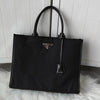 Prada Pocono Tessuto 黑色尼龙/皮革三角板托特包