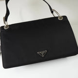 プラダ テスート ポコノ ナイロン トライアングルロゴ 自立型 ワンショルダーバッグ ブラック - NEWSED