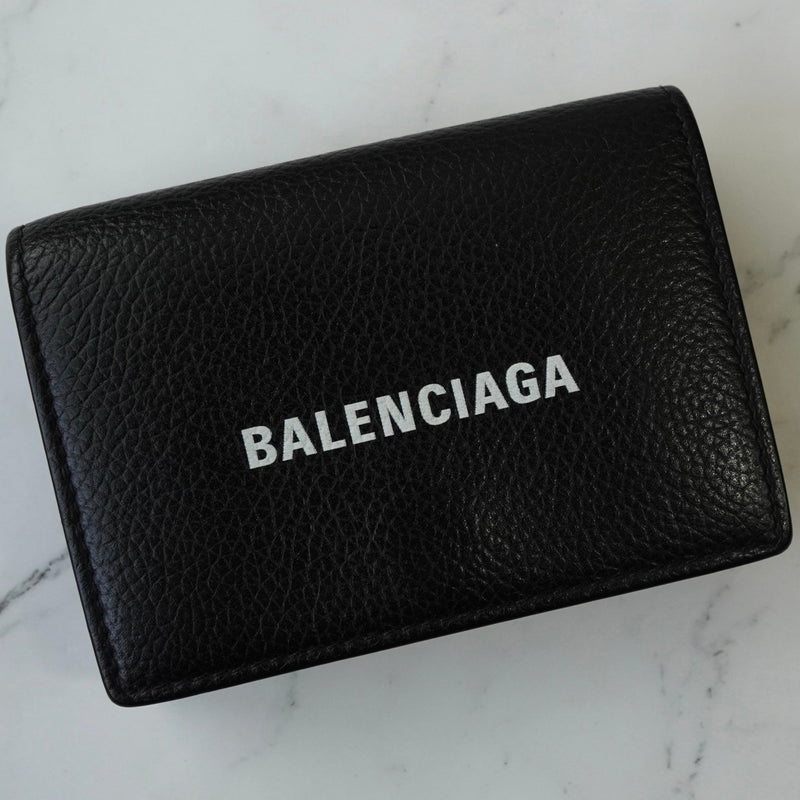 バレンシアガ エブリディ レザー 三つ折り財布 コンパクトウォレット ブラック - NEWSED