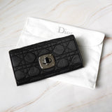 クリスチャン ディオール カナージュ ターンロック ナイロン / レザー 長財布 ブラック レディース - NEWSED