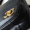 Chanel Triple Coco Mark Caviar 皮革链条托特包（黑色）