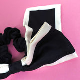 シャネル ロゴ カメリア柄 リボン バイカラー シュシュ ブラック / ホワイト - NEWSED