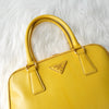プラダ サフィアーノレザー ハンドバッグ 自立型 三角プレート イエロー