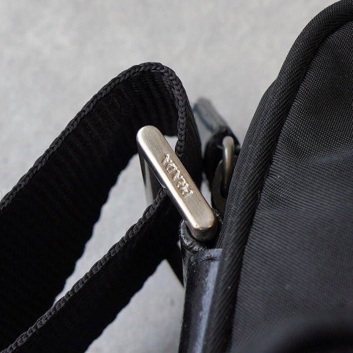 美品✨PRADA プラダ　テスートナイロン　三角ロゴ　ショルダーバッグ　ポコノ 美品 PRADA プラダ ナイロン テスート 三角ロゴ ロゴ金具 トート