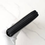 プラダ サフィアーノ レザー 三角プレート ラウンドジップ 長財布 ブラック - NEWSED