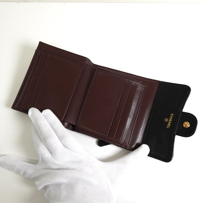 シャネル ココマーク マトラッセ キャビアスキン コンパクトウォレット 三つ折り財布 ブラック - NEWSED