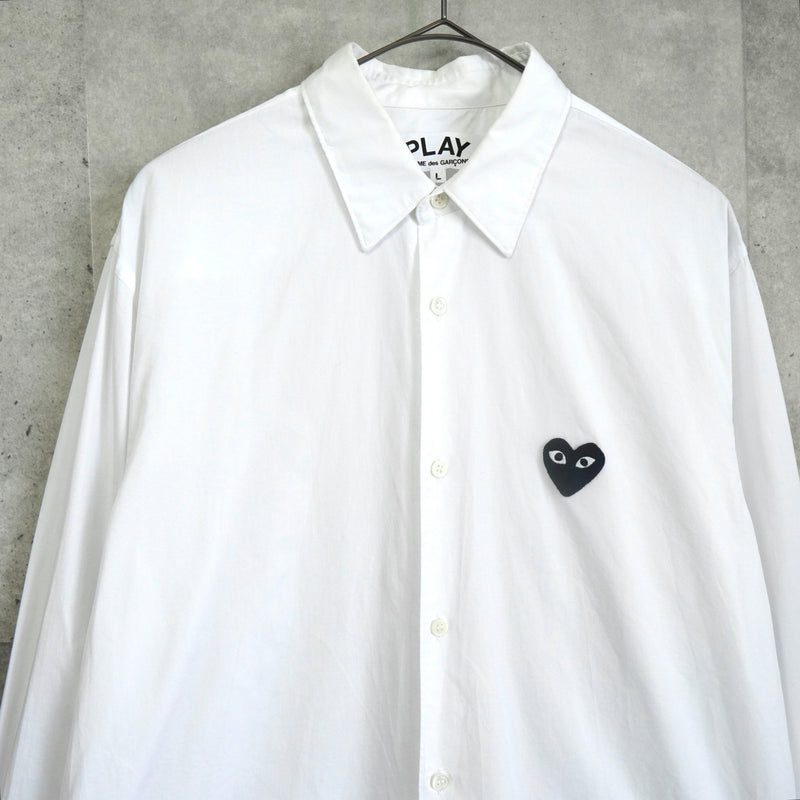 プレイ コム デ ギャルソン ハートロゴ 長袖シャツ ホワイト / ブラック - NEWSED