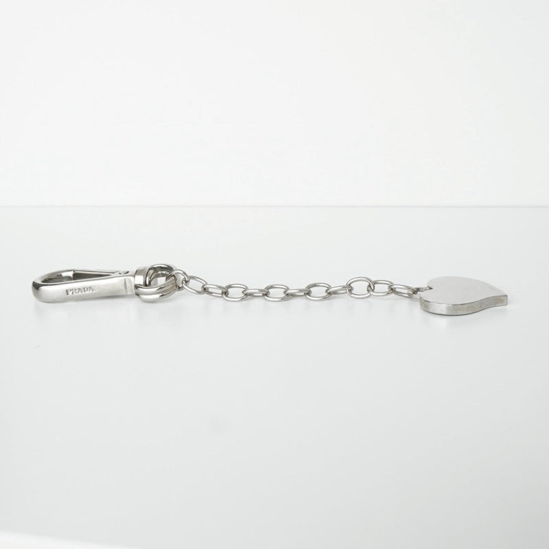 プラダ ロゴ ハート キーリング キーホルダー チャーム シルバー - NEWSED