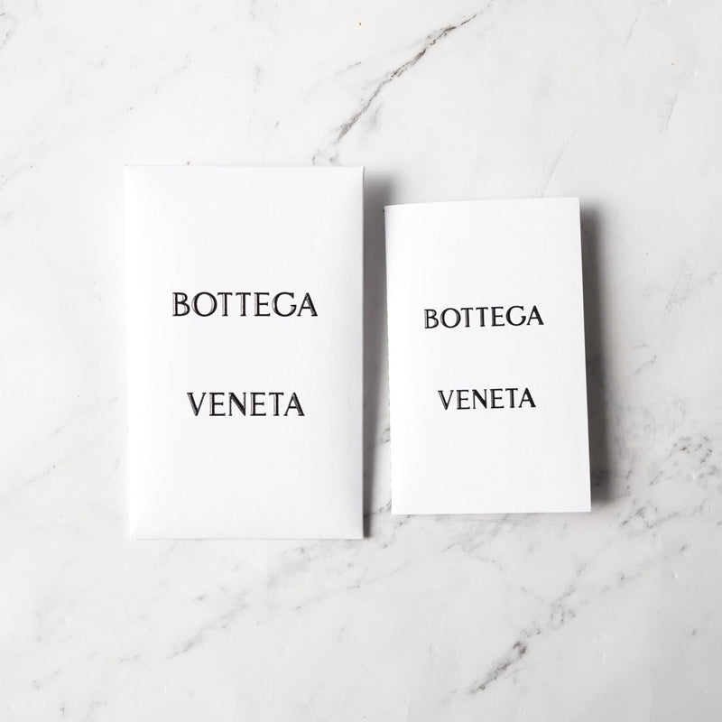 ボッテガ ヴェネタ イントレチャート マキシイントレチャート カセット 二つ折り財布 コンパクトウォレット グリーン 箱付き - NEWSED