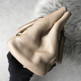 ミュウミュウ ロゴ レザー ハンドバッグ ベージュ レディース - NEWSED