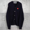プレイ コム デ ギャルソン ハートロゴ カーディガン ネイビー