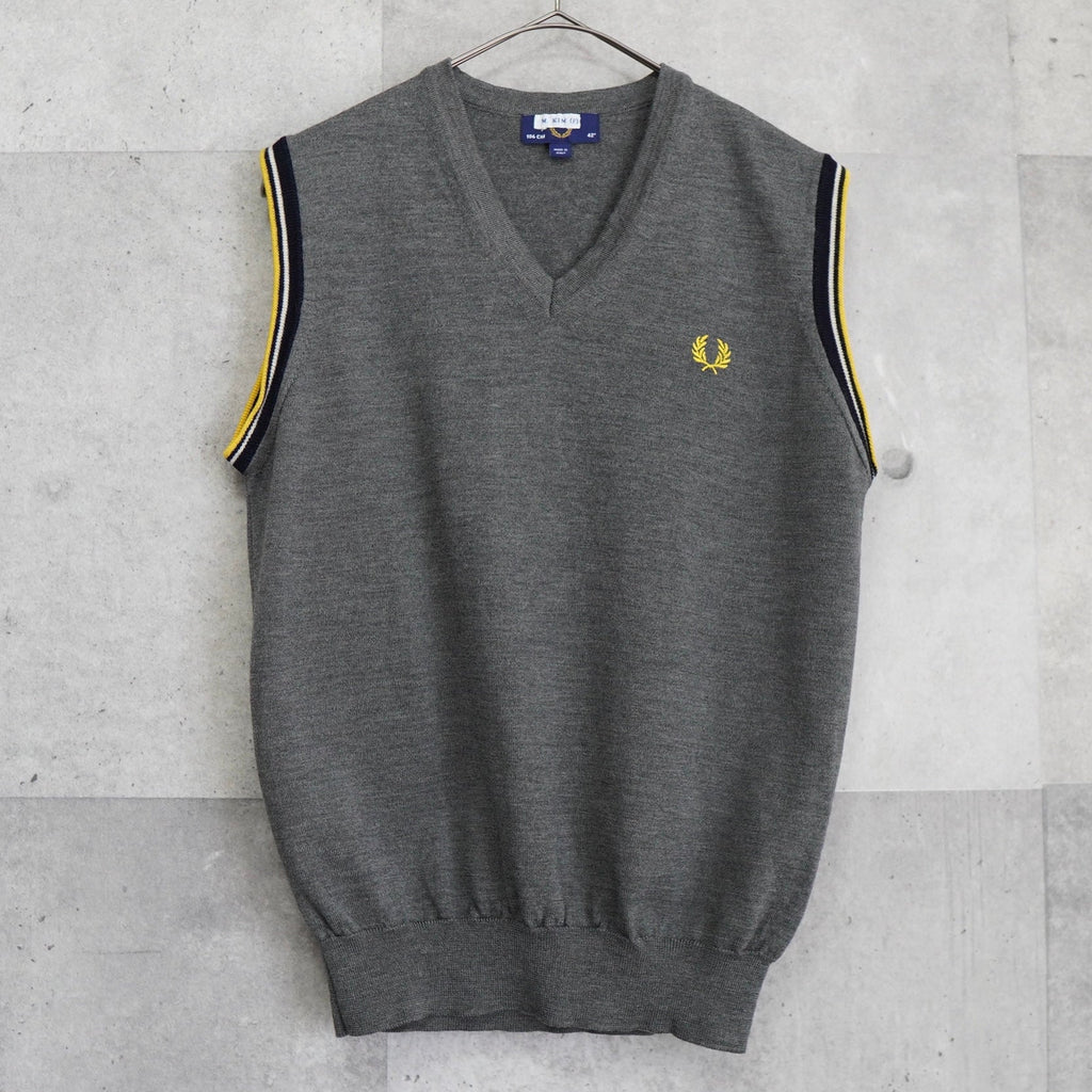 Fred Perry 徽标刺绣针织背心（灰色）