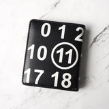 メゾン マルジェラ カレンダーロゴ レザー 二つ折り財布 コンパクトウォレット ブラック 箱付き - NEWSED