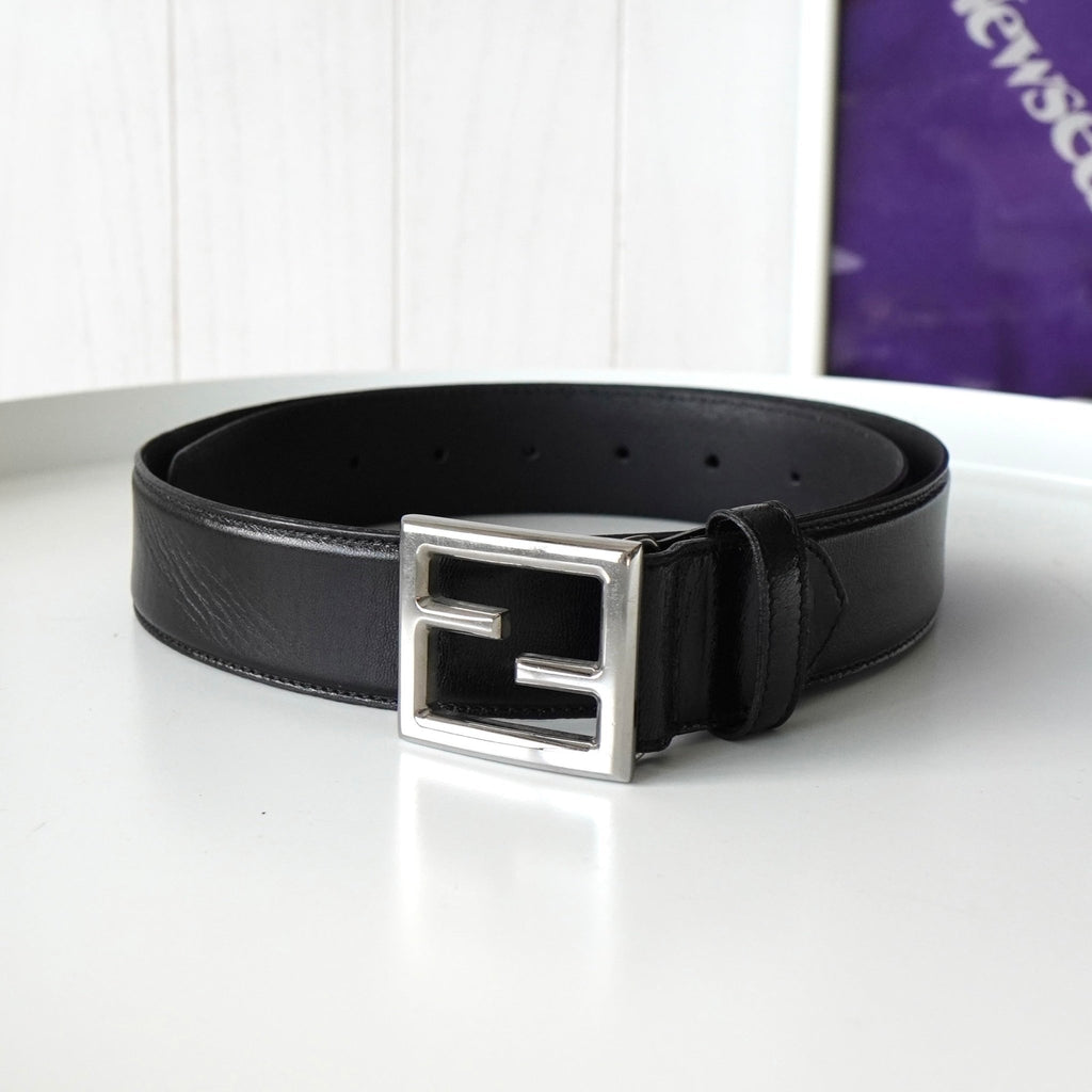【美品】FENDI フェンディ FF金具 ベルト シルバー ブラック レザー フェンディ レザー シルバー金具 ベルト ブラック | ブランド