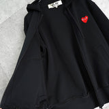 プレイ コム デ ギャルソン ハートロゴ ジップアップ パーカー ブラック - NEWSED