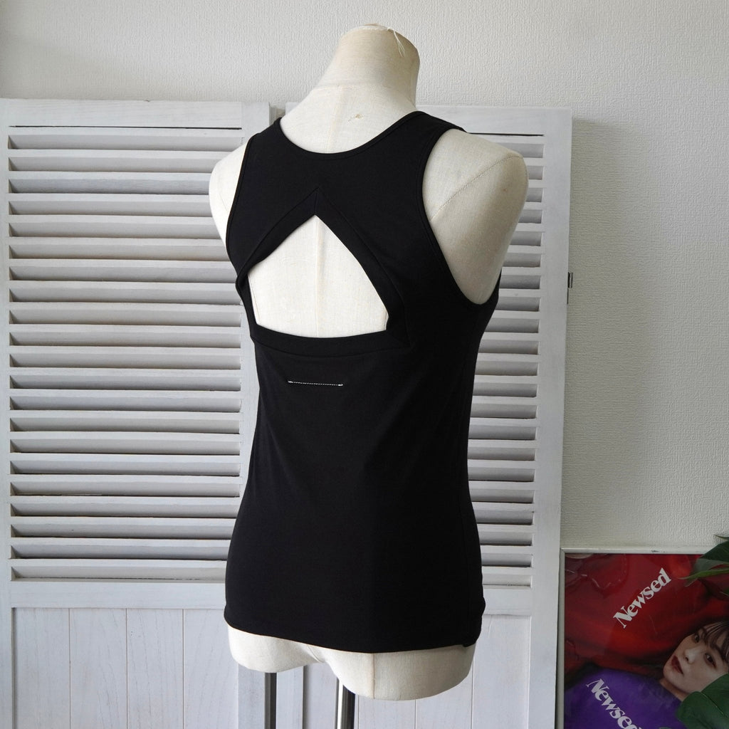 エムエムシックス メゾンマルジェラ バックオープン タンクトップ ノースリーブ ブラック タグ付き未使用品 レディース