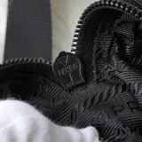 プラダ ポコノ テスート ナイロン ショルダーバッグ トライアングルロゴ ブラック - NEWSED