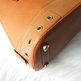 ディオール レザー ハンドバッグ 自立型 キャメル - NEWSED