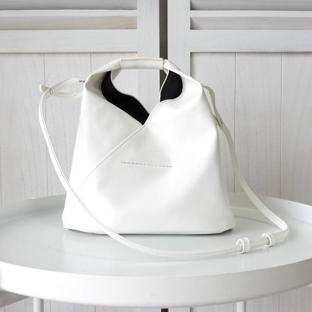 メゾンマルジェラ エムエムシックス レザー ジャパニーズバッグ ショルダーバッグ ホワイト