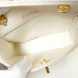 シャネル ターンロック ミニミニマトラッセ ラムスキン チェーンショルダーバッグ ホワイト - NEWSED