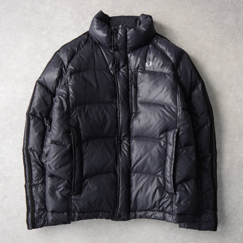 フレッドペリー ダウンジャケット ロゴ 刺繍 ブラック | ブランド古着
