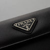 プラダ サフィアーノ レザー 三つ折り財布 三角プレート ブラック