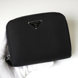 プラダ テスート ポコノ ナイロン トライアングルロゴ ラウンドファスナー 二つ折り財布 ブラック - NEWSED