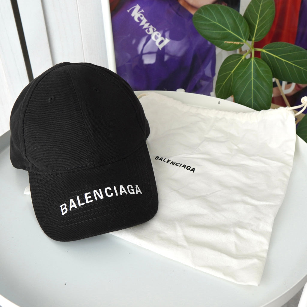 楽天市場】【布袋あり】BALENCIAGA バレンシアガ ロゴキャップ 590758