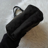 コーチ シグネチャー キャンバス ハンドバッグ ブラック - NEWSED