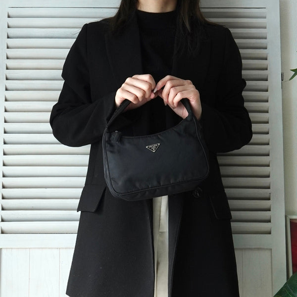 プラダ ミニ ハンドバッグ ブラック - NEWSED