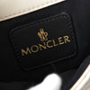 Moncler 徽标绗缝皮革链条单肩包（米色/黑色）