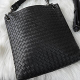 ボッテガ ヴェネタ イントレチャート レザー ショルダーバッグ ブラック - NEWSED