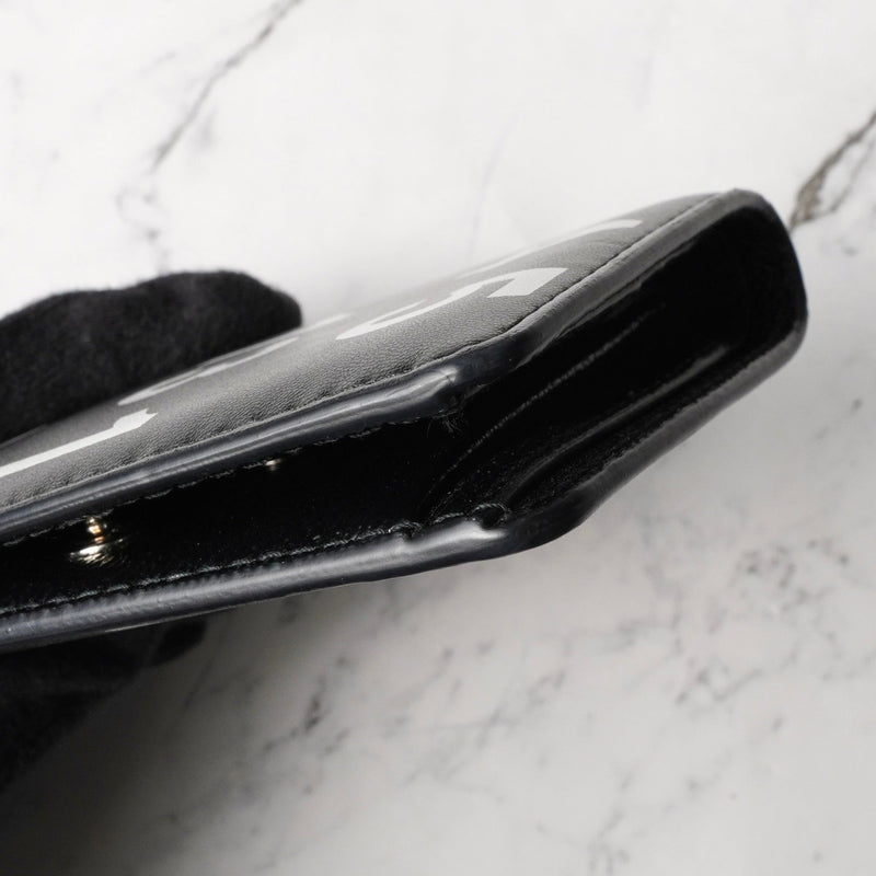 メゾン マルジェラ カレンダーロゴ レザー 二つ折り財布 コンパクトウォレット ブラック 箱付き - NEWSED